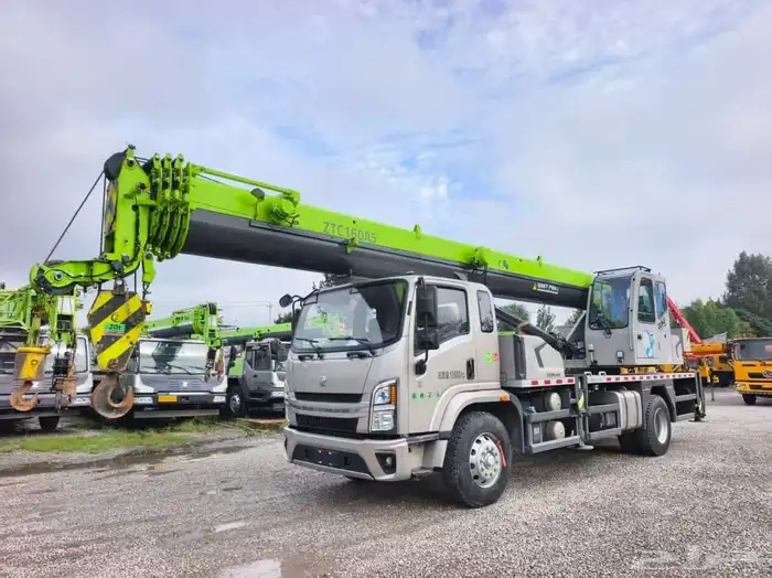 للإيجار رافعات شوكيه وسيزلفت وبوبكات وجي سي بي 6