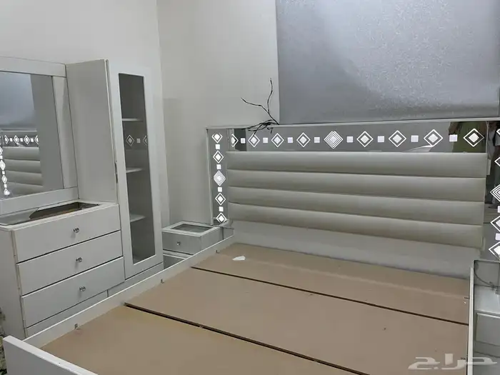 سرير و طاوله 6