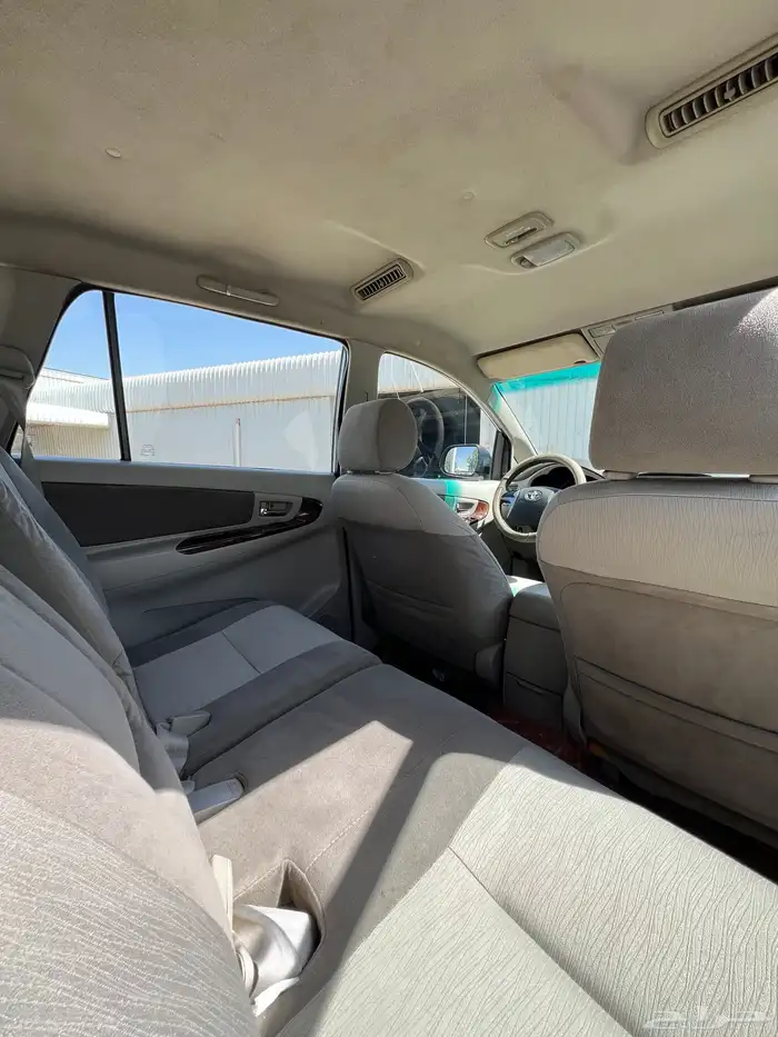 تويوتا انوفا 2012 10