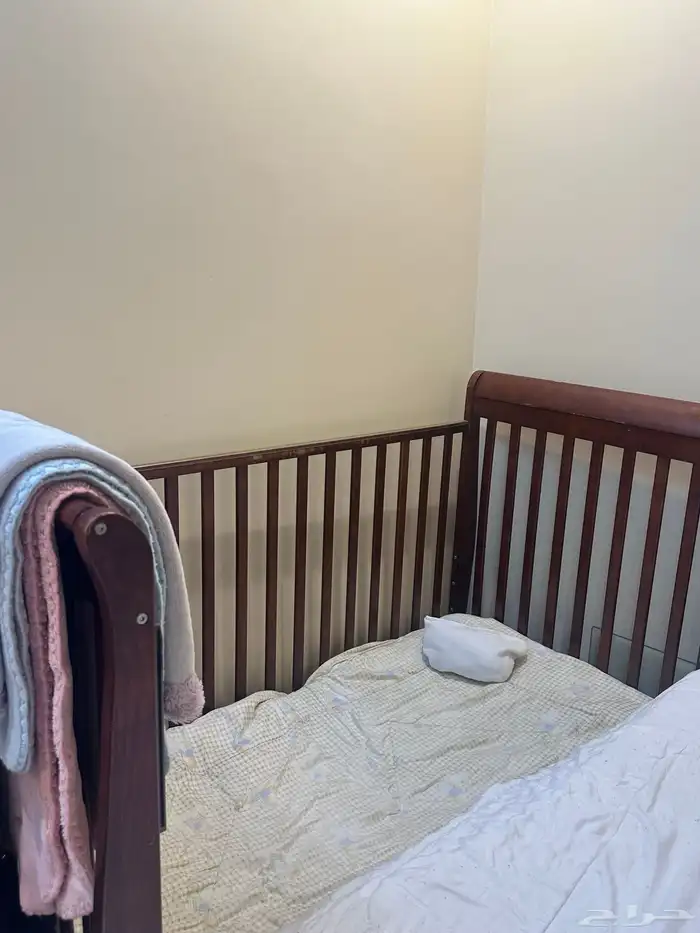 سرير أطفال 0