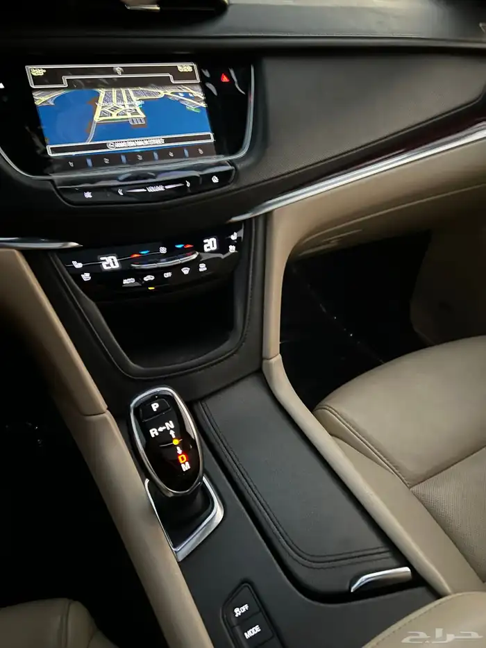 كاديلاك ( SXT5 ) الموديل 2019 فل كامل صيانات وكاله 53
