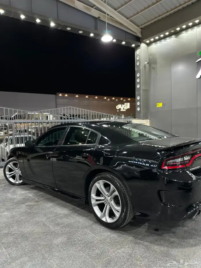دوج تشارجر 2021 ار تي V8 5.7 هيمي لدى معرض(الرشيدي) 6