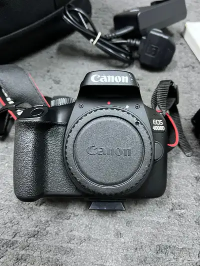 كاميرا كانون D4000 نظيفه index