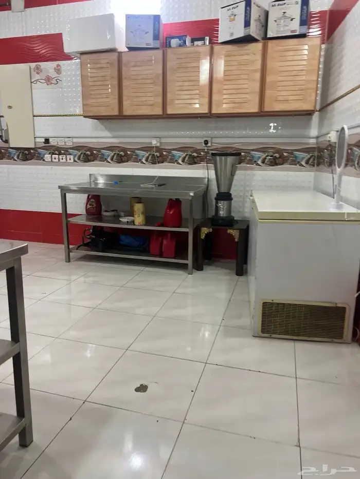 مطعم بروست مع السكل والرخصه للتقبيل او البييع 6