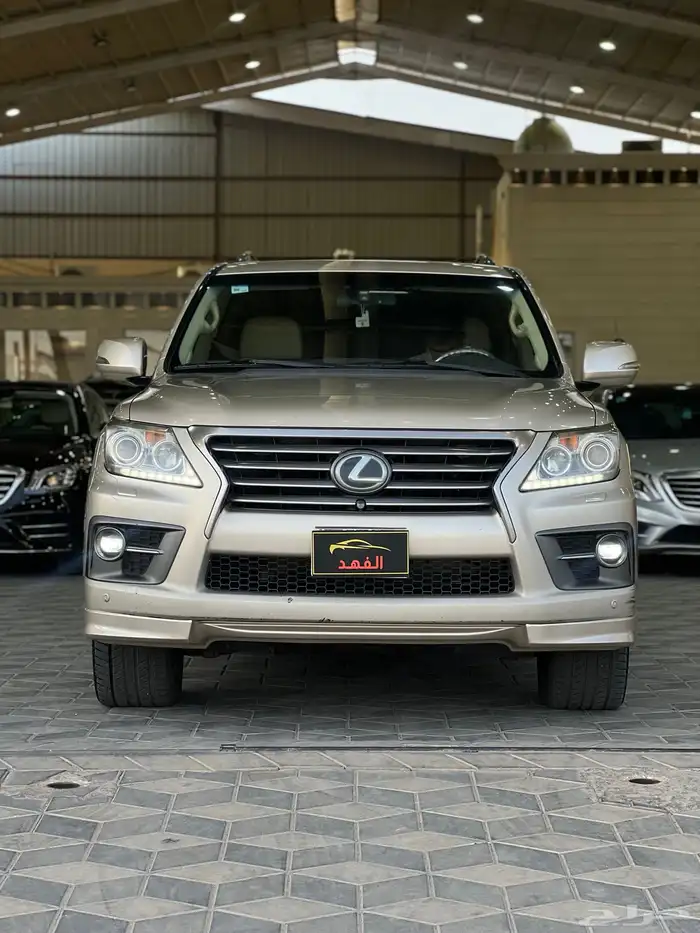 لكزس - 2014 - LX570 - فل كامل 2