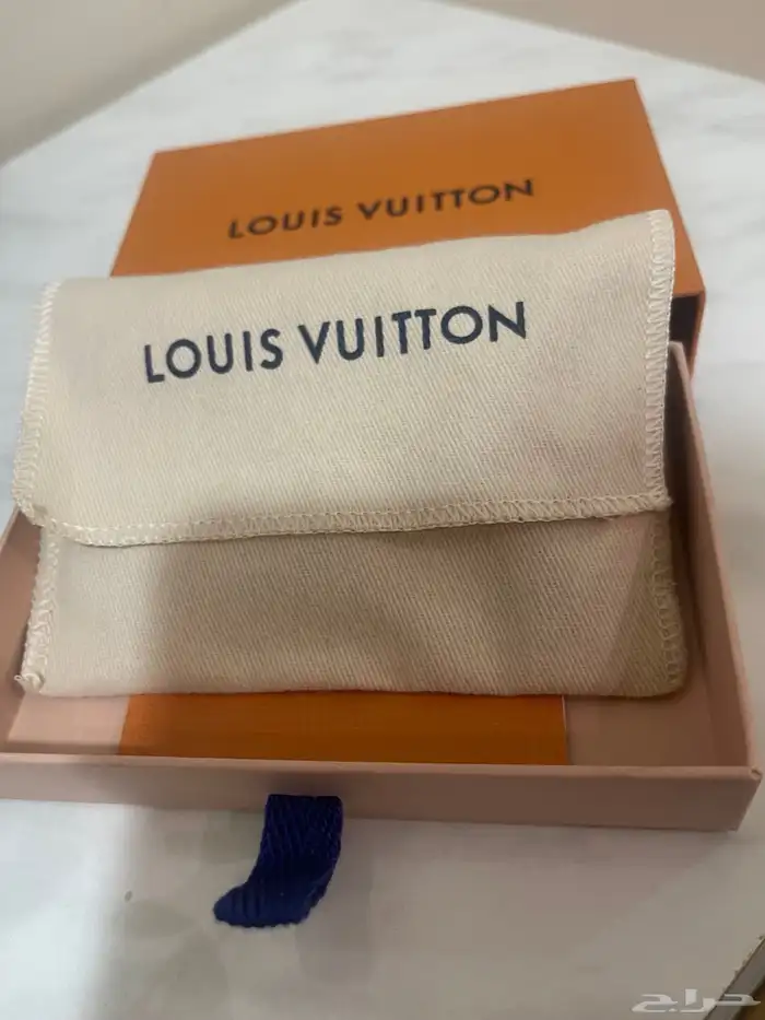 محفظه جديده للبيع ماركه اصليه 2