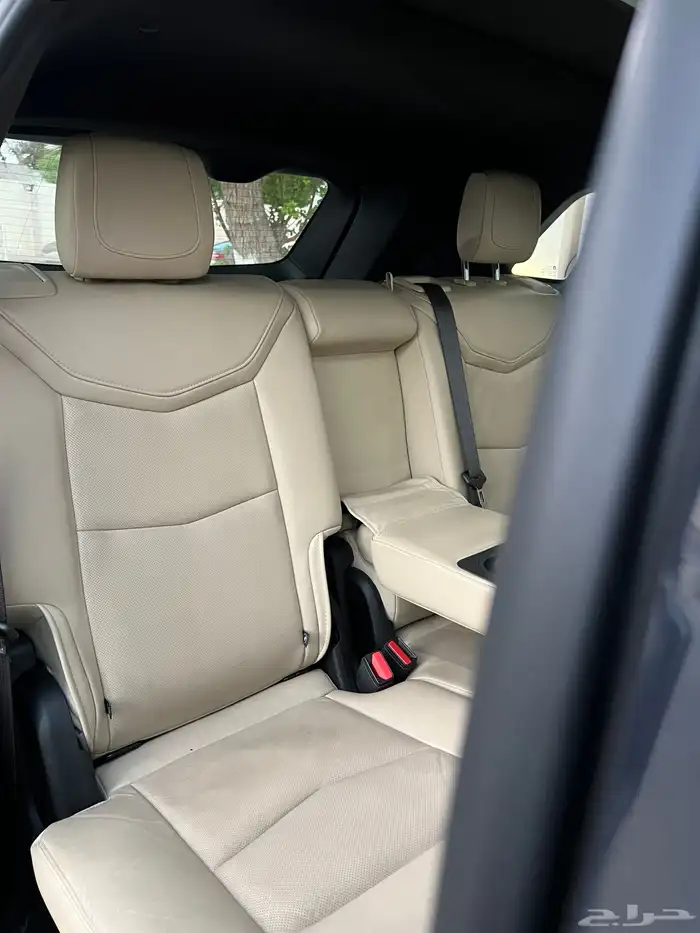 كاديلاك ( SXT5 ) الموديل 2019 فل كامل صيانات وكاله 29