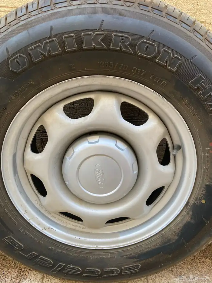 جنوط فورد F150 مع كفراتها بتاريخ 23 2
