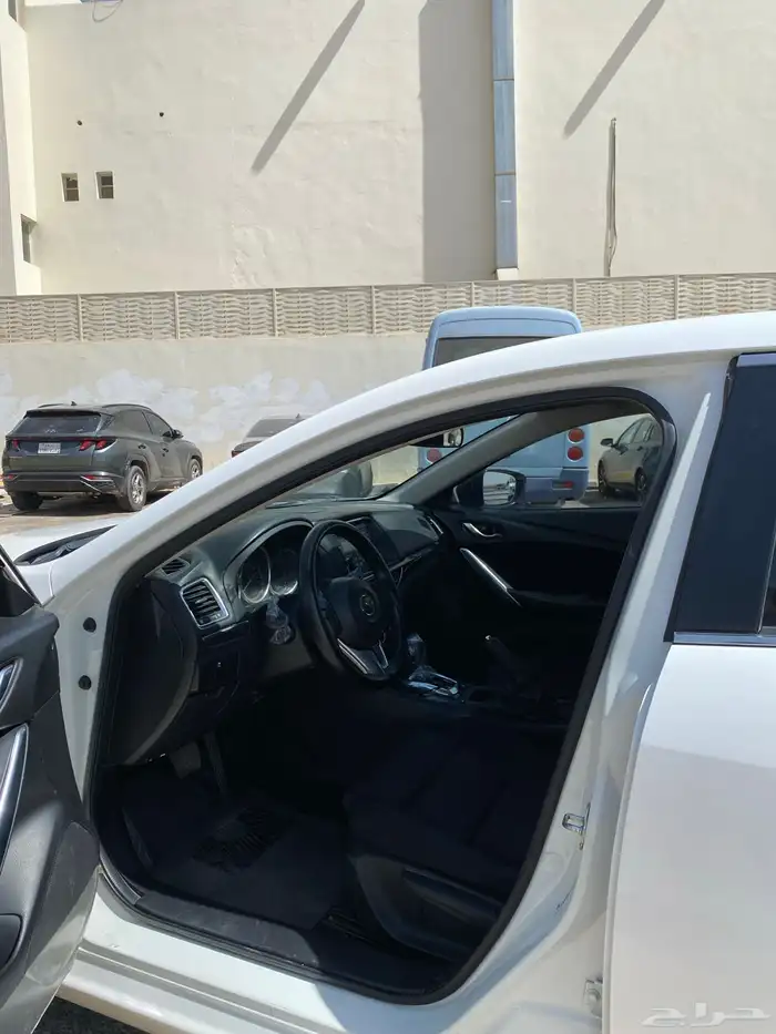 للبيع مازدا 6 بدي محركات بلد 8