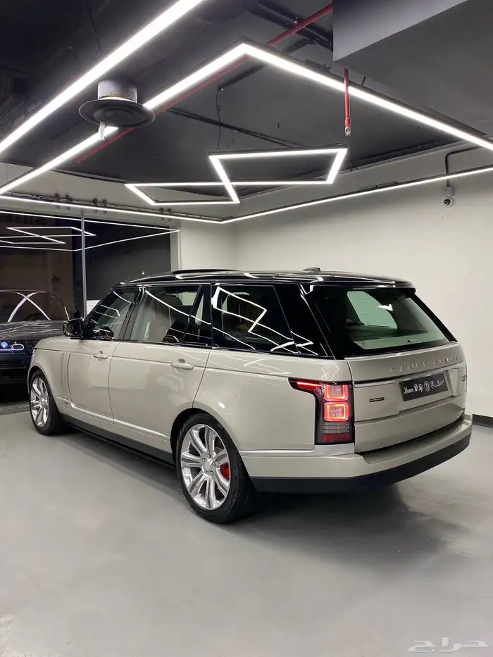 رنج روفر فوق لارج 3