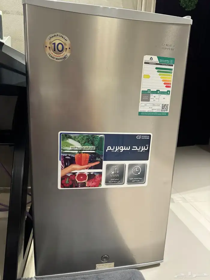 ثلاجة شبه جديدة 1
