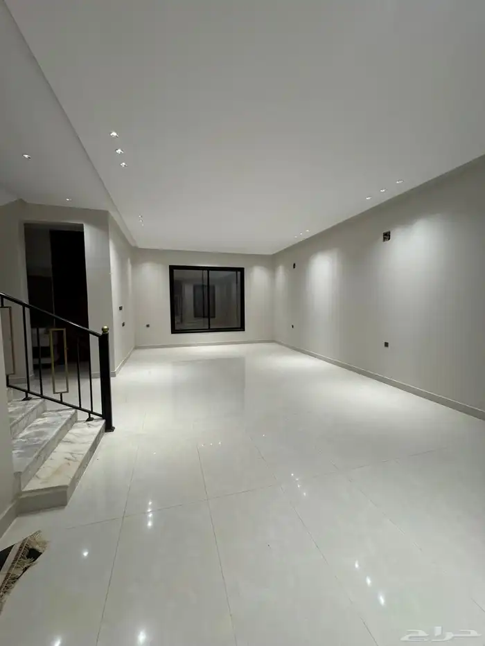 للبيع تاون هاوس ارضي بسطح خاص بسعر مميز 4