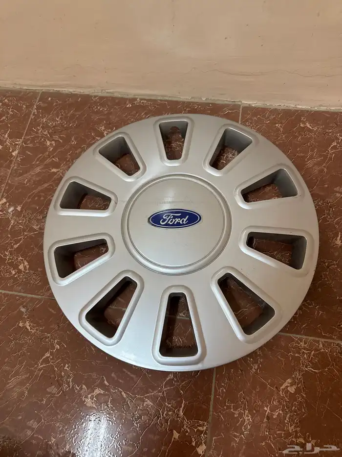 طاسه فورد بوليسي مقاس 17 على السوم 0