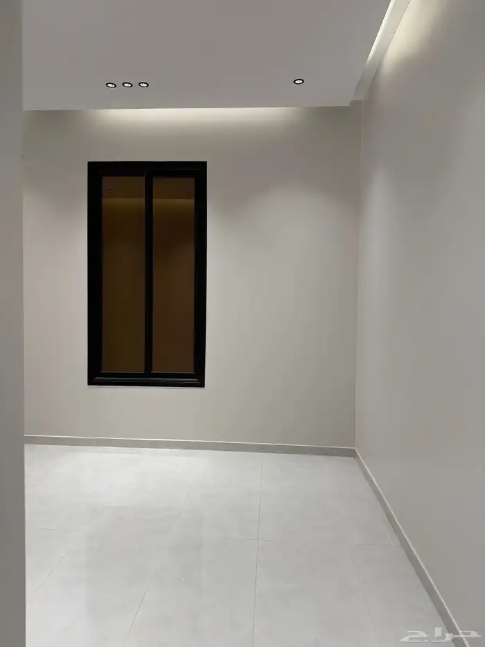 دور أول للبيع حي البيان 5