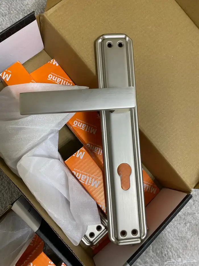 مسكات أبواب خشب 0