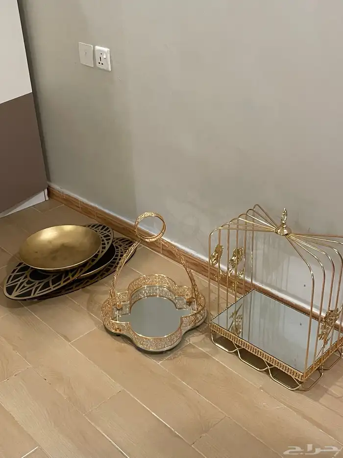 صحون ذهبيه استاندات عطور مناسبات 2