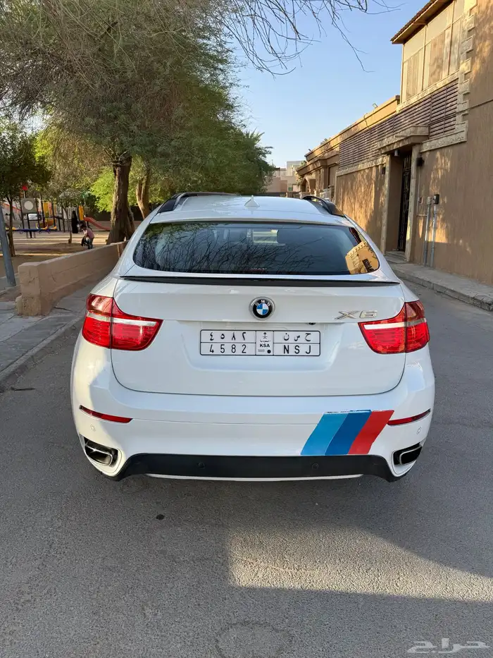 للبيع BMW x6 2010 نظيف 4