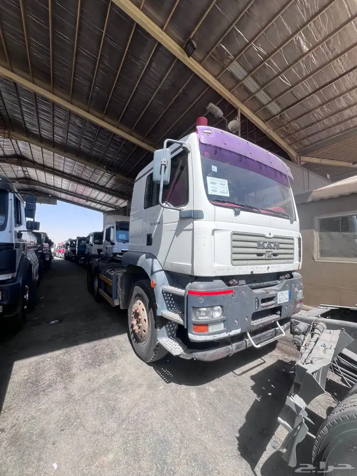 حراج معرض رائد للسيارات كل يوم جمعة 31