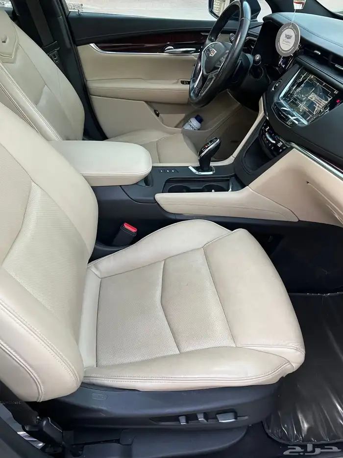 كاديلاك ( SXT5 ) الموديل 2019 فل كامل صيانات وكاله 22
