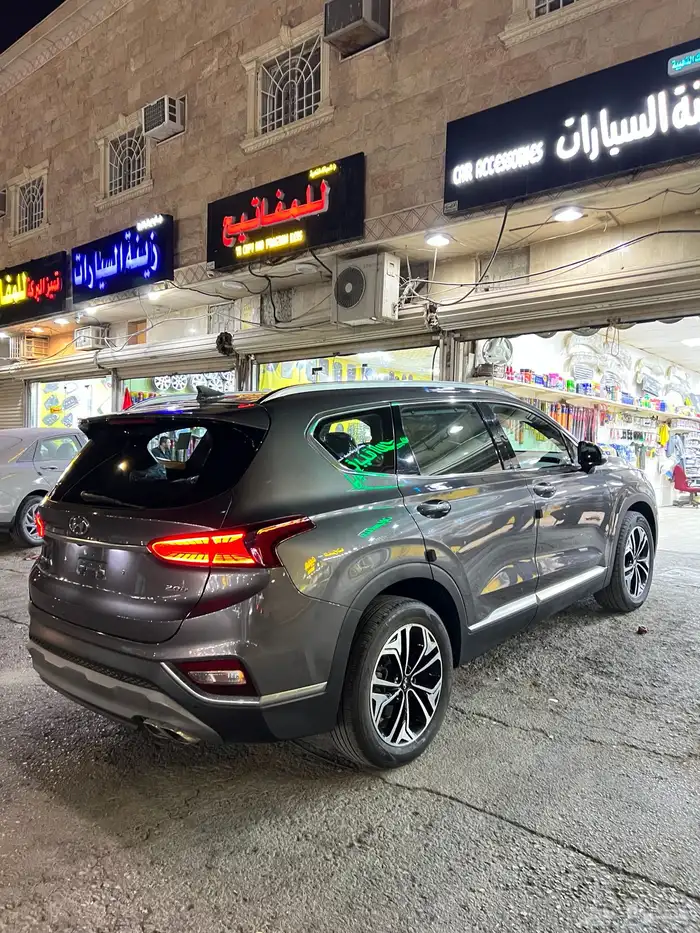 سنتافي 2019 سيارة جدا  نظيفة وكاله مخزن عداد 100 3