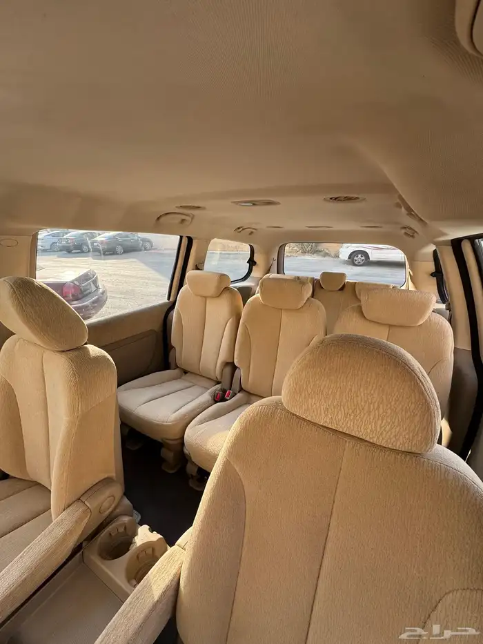 كيا كارنفال 6