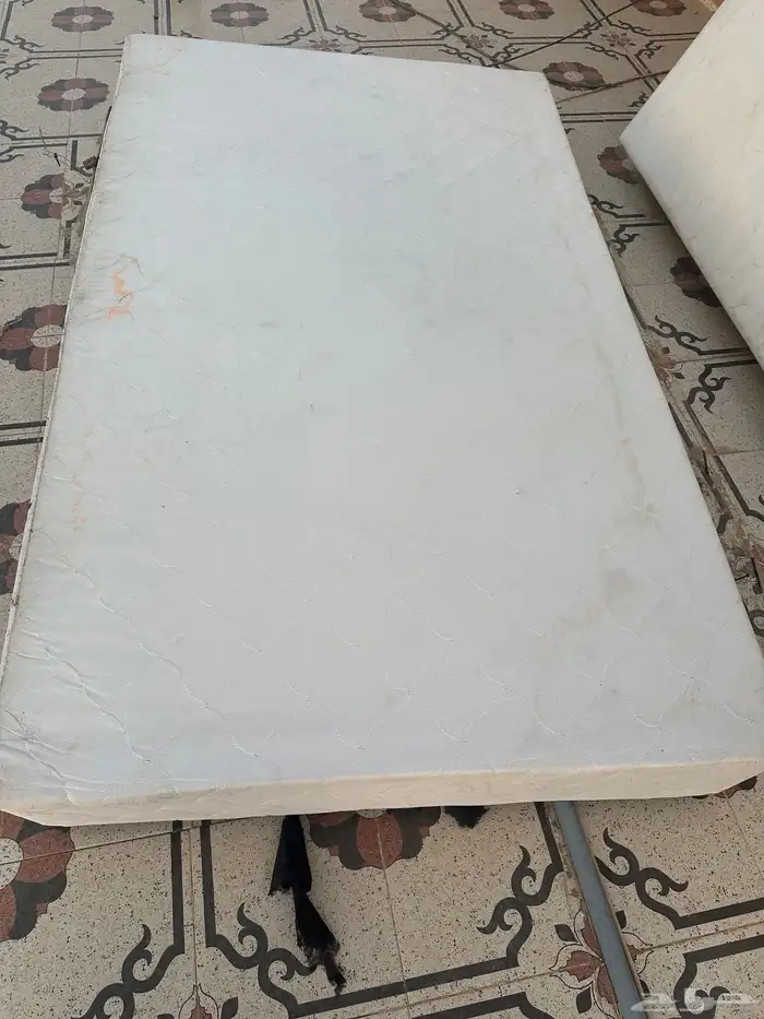 3 دواليب و3 اسره وتسريحه معى مرايتها 0