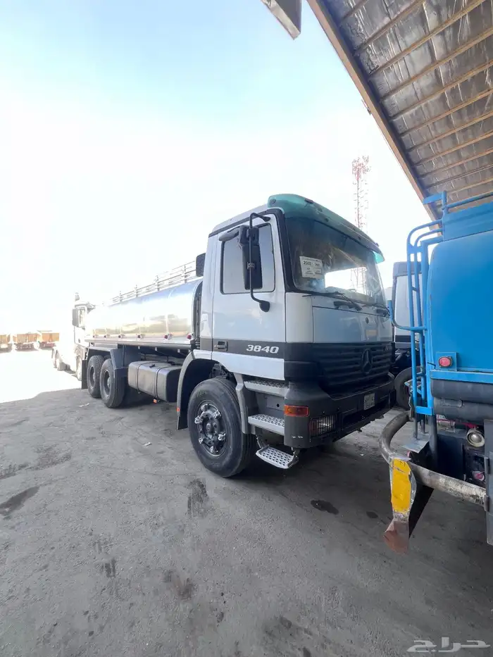 حراج معرض رائد للسيارات كل يوم جمعة 39