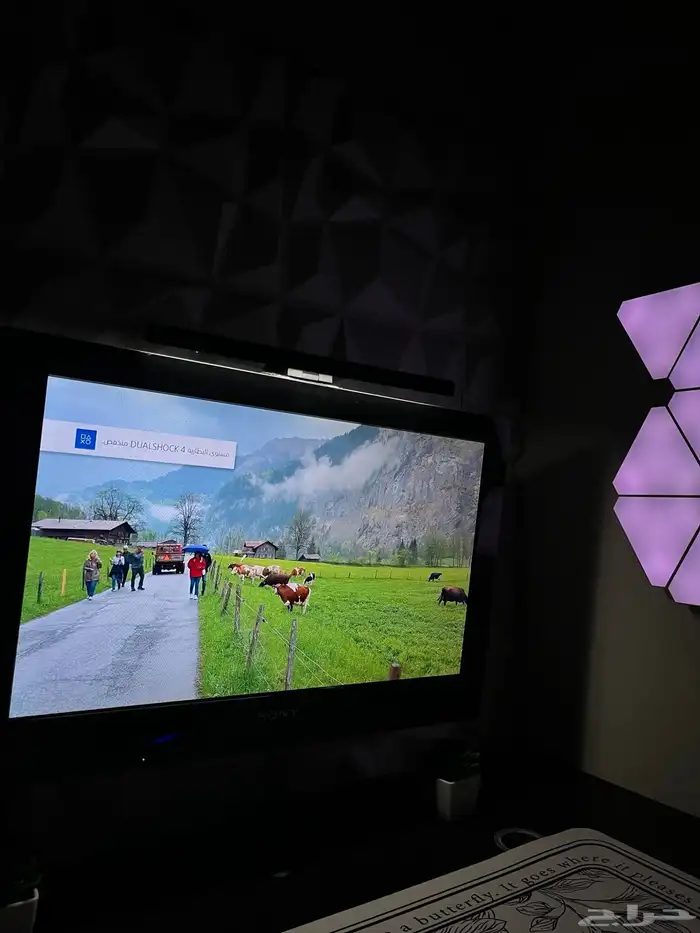 شاشه ما ادري كم البوصات وذي الأشياء 0