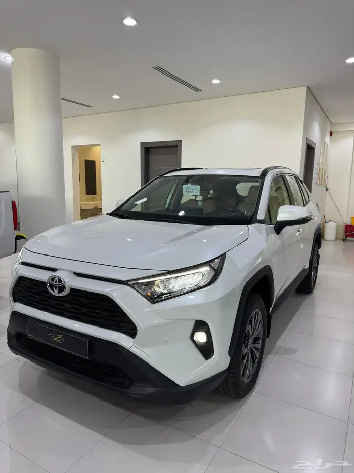 تويوتا رافور XLE 2025 بنزين اصفار 0