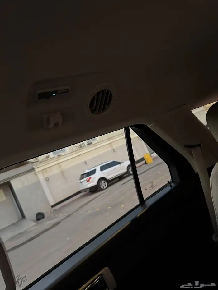 فورد اكسبلور 2022 10