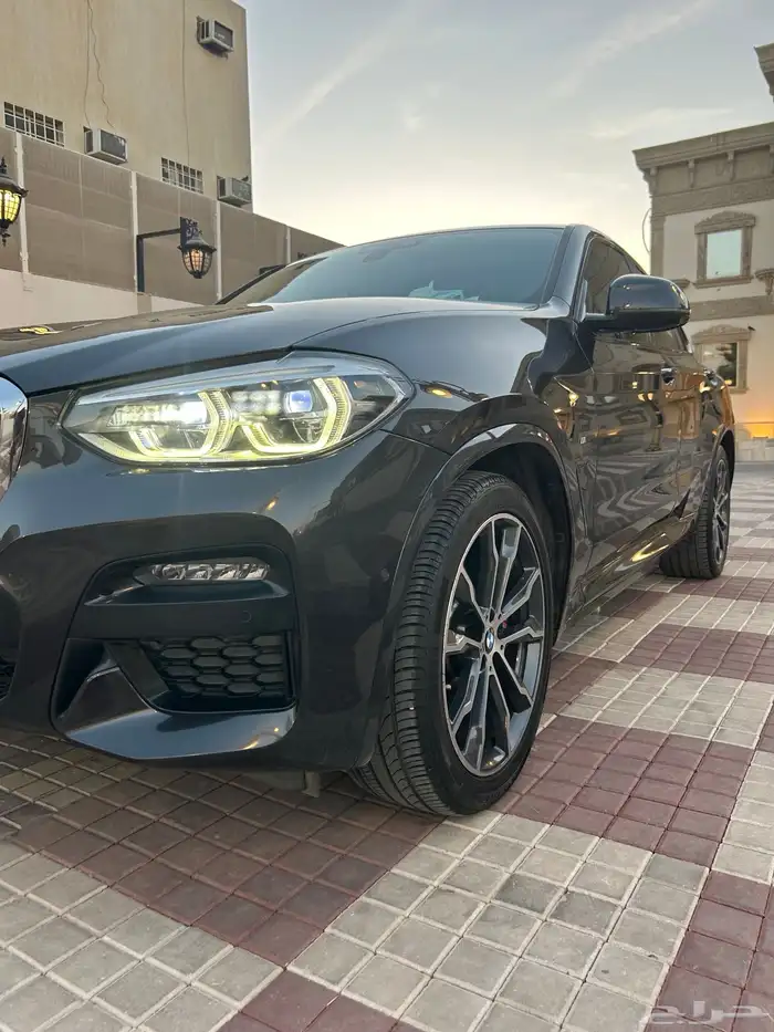 بي ام X4 2