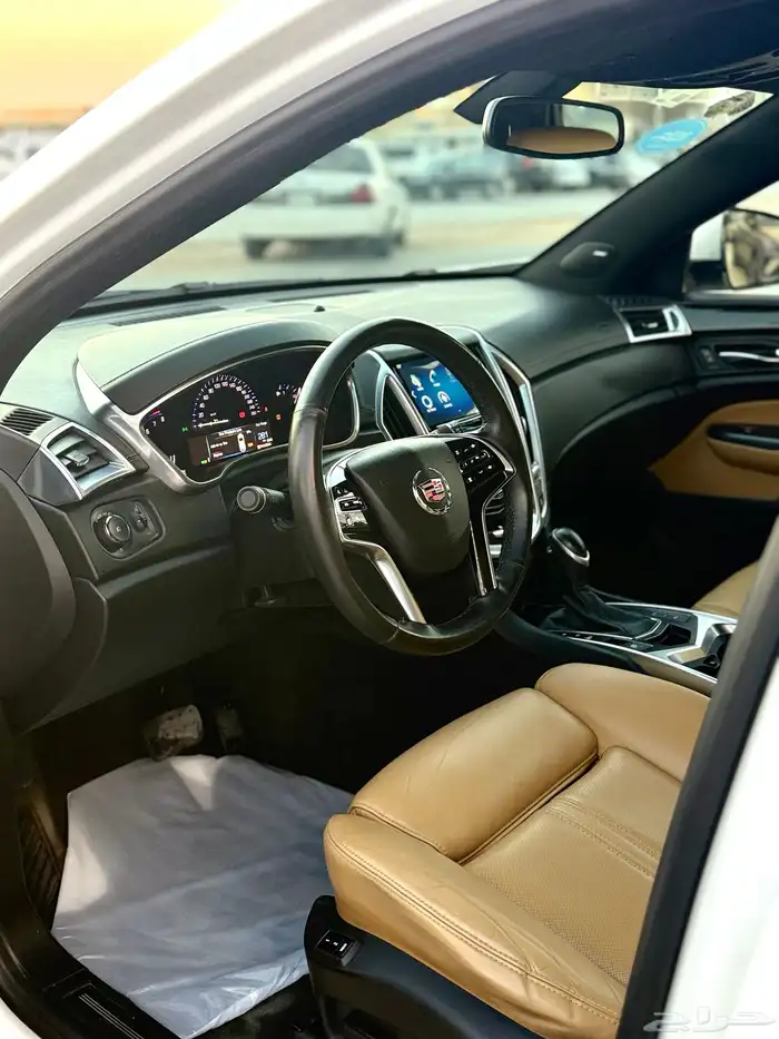 كاديلاك SRX 2014 - فل كامل عداد 97 الف كيلو فقط 9