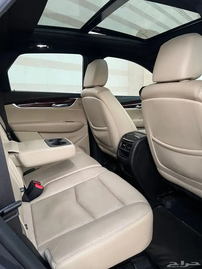 كاديلاك ( SXT5 ) الموديل 2019 فل كامل صيانات وكاله 28