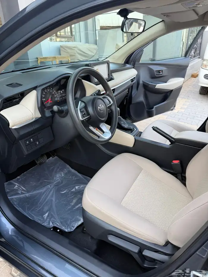 تويوتا يارس 2023 10