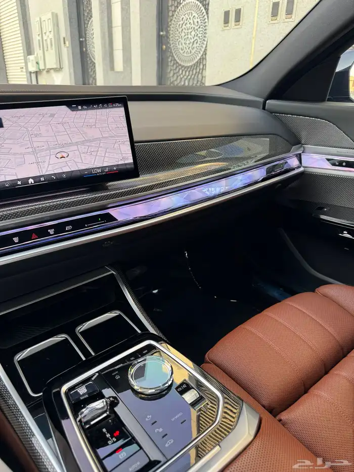 بي ام دبليو الفئة السابعة 735i - 2023 22