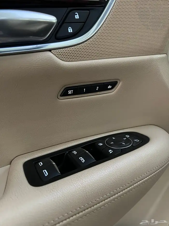 كاديلاك ( SXT5 ) الموديل 2019 فل كامل صيانات وكاله 38