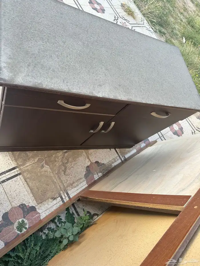 3 دواليب و3 اسره وتسريحه معى مرايتها 2