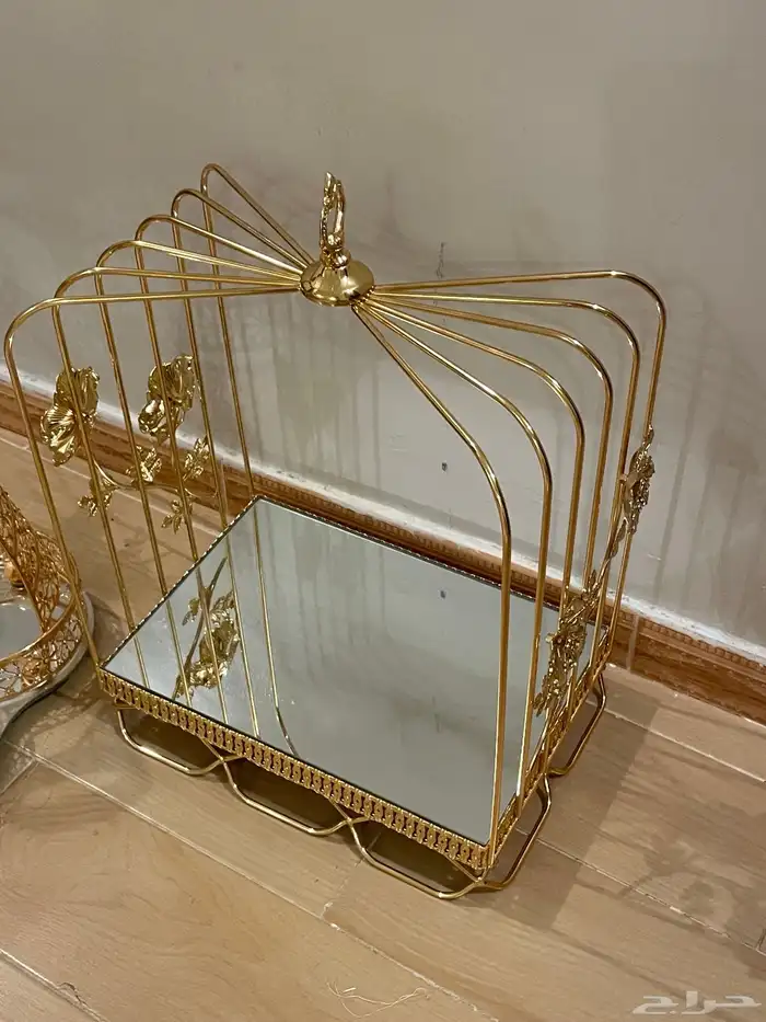 صحون ذهبيه استاندات عطور مناسبات 0