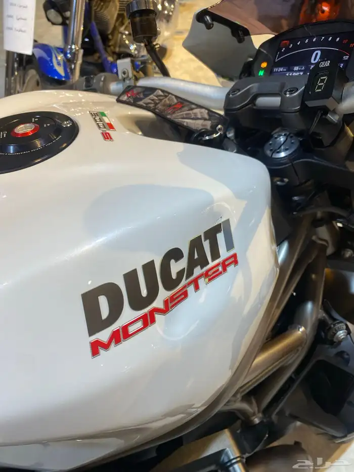 Ducati Monster 1200s 3