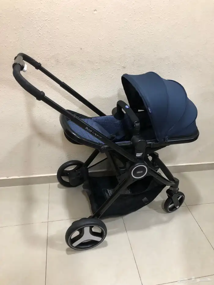 للبيع عربيه اطفال شيكو شبه جديده اتجاهين 5