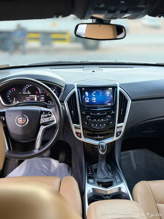 كاديلاك SRX 2014 - فل كامل عداد 97 الف كيلو فقط 8