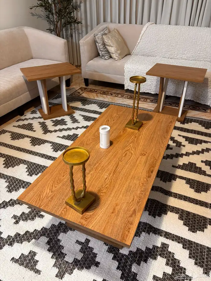 طاولات خدمه عدد 2 كبار و8 صغار بحاله جيده واستعمال نظيف جد 0