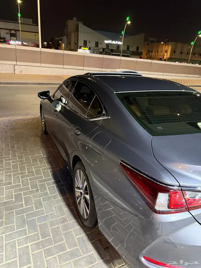 لكزس ES350 2021 3