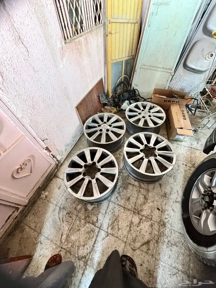 جنوط جيب لكسزز من 2011 إلى 2015 نظيفه على السوم الموقع مكه 3