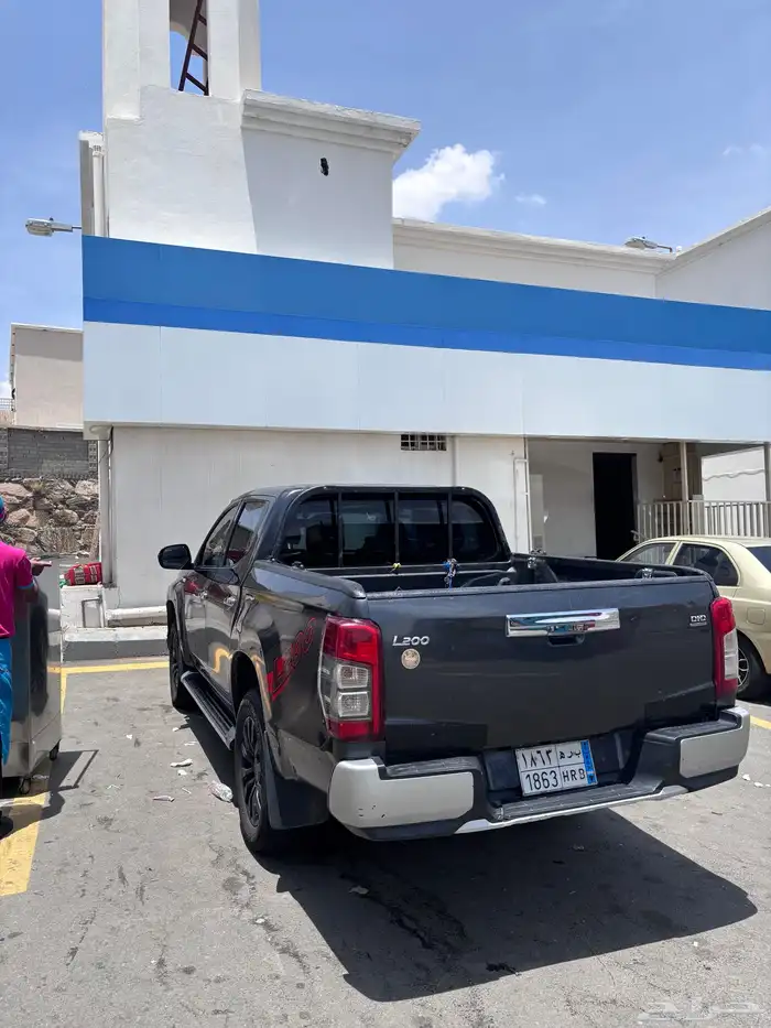 للبيع مستوبيشي ونيت ميدل 2020 3