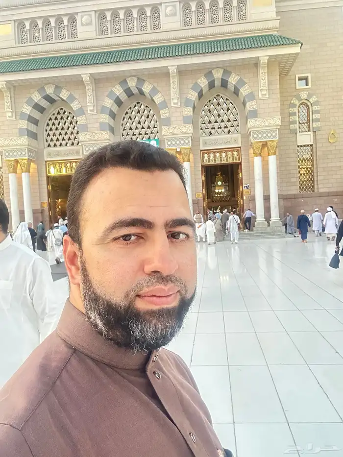 محفظ قران مجاز جميع الاعمار خبره في التلقين والاداء الصوتي 0