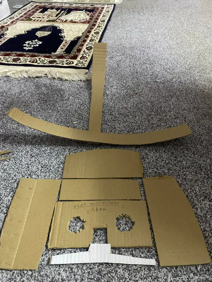 VR BOXمصنوع من البيت و يمكن الاستخدام فقط لازم تغرية 0