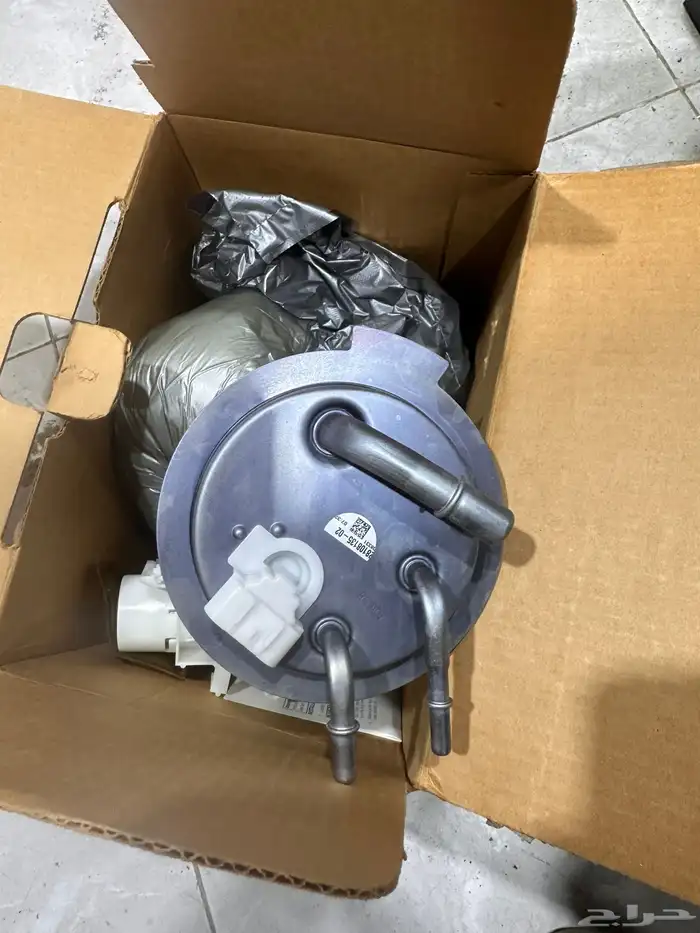 طرمبة بنزين جمس تركب من موديل 2004 لين 2006 4