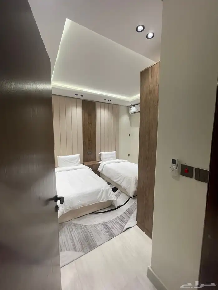 شقة مكونة من ثلاث غرف نوم مؤثثة حي الصحافة 2