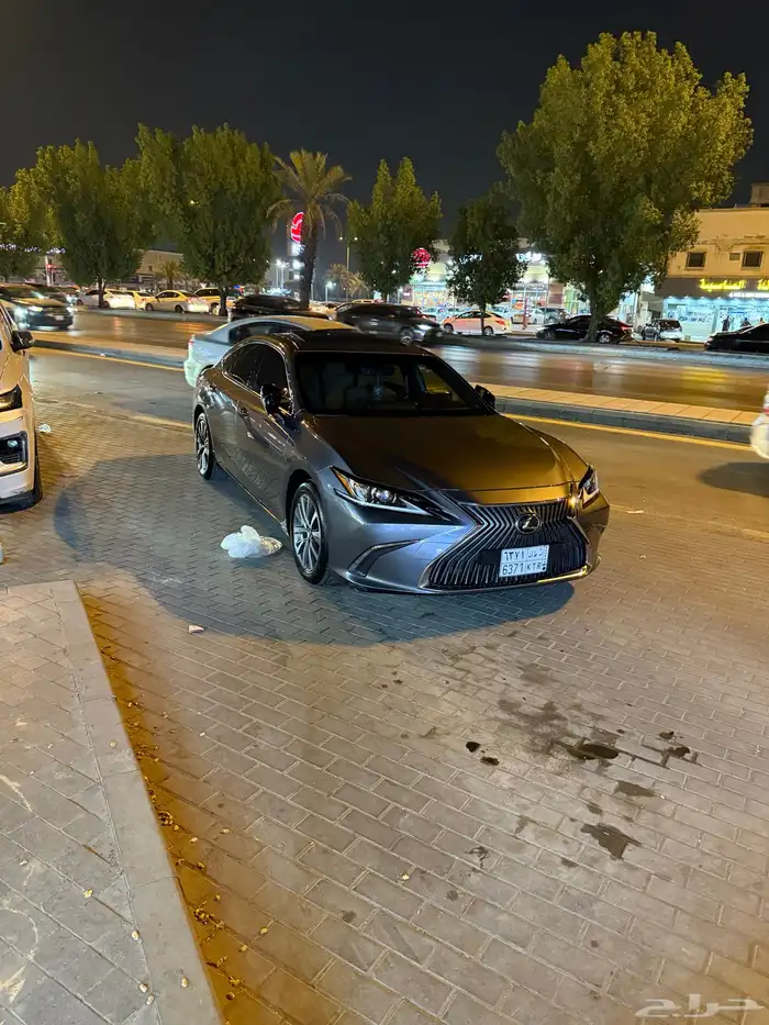 لكزس ES350 2021 0